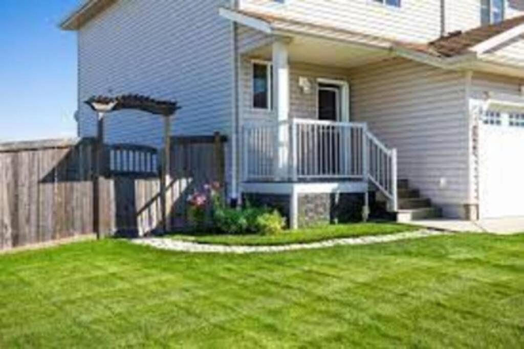 Spacious Duplex Camrose Zewnętrze zdjęcie